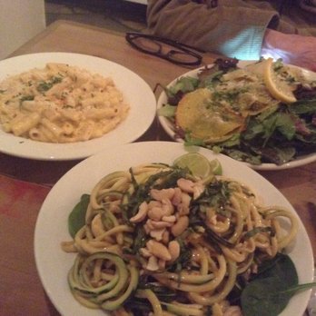 Seedz Cafe - Mac and cheese, raw-violi and pad Thai up front - Cafes Near Me - Saint Louis, Missouri Seedz Cafe - Mac and cheese, raw-violi and pad Thai up front - Cafes Near Me - Saint Louis, Missouri