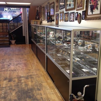 Slick Styled Steel - Piercing Near Me - Montreal, Quebec Slick Styled Steel - Piercing Near Me - Montreal, Quebec