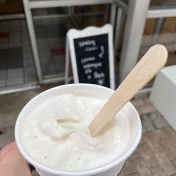 Hello Honey - Banana Honey milk shake - Ice Cream & Frozen Yogurt Near Me - Cincinnati, Ohio