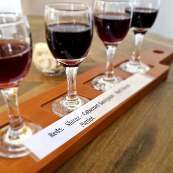 Working Man Winery - Wine Tasting Room Near Me - Lebanon, Tennessee Working Man Winery - Wine Tasting Room Near Me - Lebanon, Tennessee