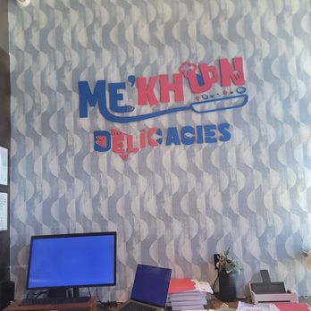 Me’Khun Delicacies - Thai Near Me - Katy, Texas