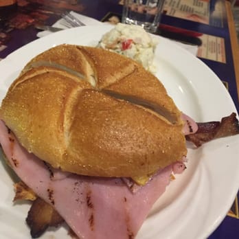 River View Diner - Diners Near Me - North Bergen, New Jersey