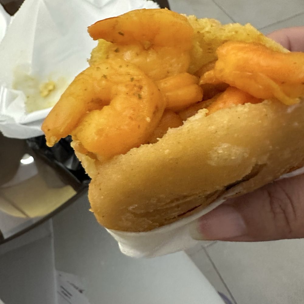 Los Chamos Arepas - Puerto Rican Near Me - San Juan, Puerto Rico Los Chamos Arepas - Puerto Rican Near Me - San Juan, Puerto Rico