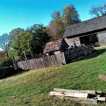 Lincoln Log Cabin - Museums Near Me - Lerna, Illinois Lincoln Log Cabin - Museums Near Me - Lerna, Illinois