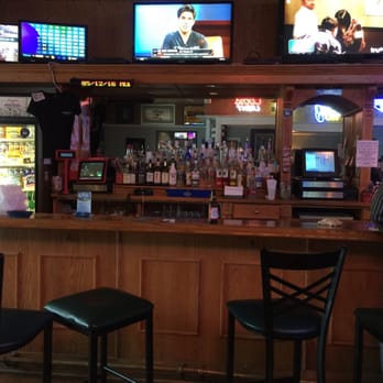 Caton Tavern - people watching tvs in a bar - New American Near Me - Catonsville, Maryland Caton Tavern - people watching tvs in a bar - New American Near Me - Catonsville, Maryland