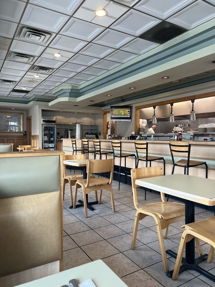 Apovini Grill