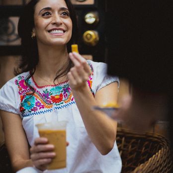 Abeja Coffee - Coffee Roasteries Near Me - Brooklyn, New York