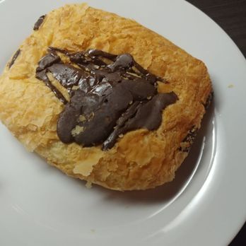 Madame Gigi - Dry chocolate croissant - Desserts Near Me - Quebec City, Quebec Madame Gigi - Dry chocolate croissant - Desserts Near Me - Quebec City, Quebec