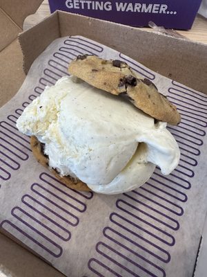Insomnia Cookies by null