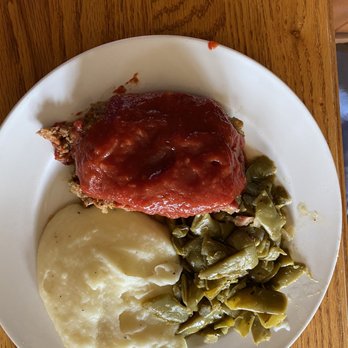 Old Mill Restaurant - Meatloaf, green beans, & mashed potatoes - American Near Me - Pigeon Forge, Tennessee Old Mill Restaurant - Meatloaf, green beans, & mashed potatoes - American Near Me - Pigeon Forge, Tennessee