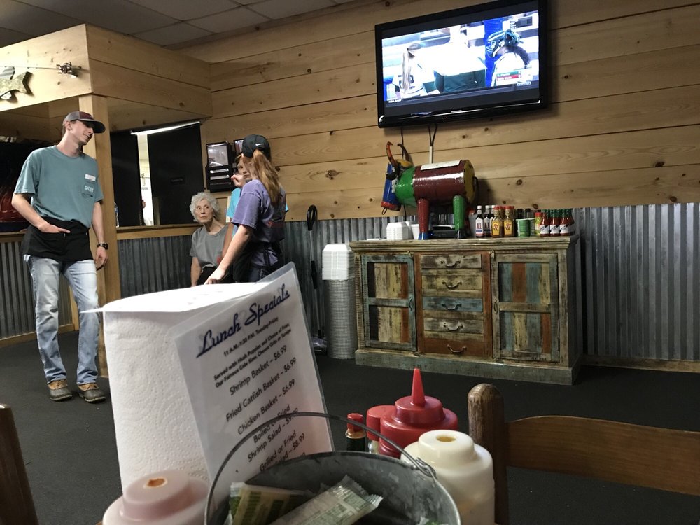 David's Catfish House Logo