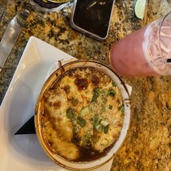 Schatzis Pub - French onion soup
