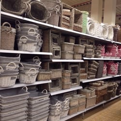 Krümet Sonderposten Markt - Wide selection of Baskets with reasonable price seen at the main building of Krümet!!