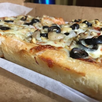 Frank's Pizza - slices with mushroom, onion, black olive - Pizza Near Me - Dubois, Pennsylvania Frank's Pizza - slices with mushroom, onion, black olive - Pizza Near Me - Dubois, Pennsylvania