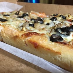 Frank's Pizza - Slices with mushroom, onion, black olive
