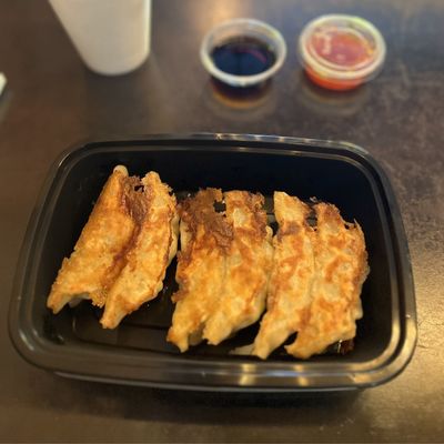 KAMINARI GYOZA BAR by null