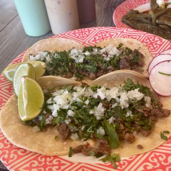 Tacos Los Compas - Tacos de bistec acompañados con nopal y cebolla - Tacos Near Me - Brick Township, New Jersey Tacos Los Compas - Tacos de bistec acompañados con nopal y cebolla - Tacos Near Me - Brick Township, New Jersey