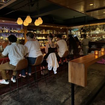 Gabbiano's - Bar seating - Italian Near Me - Portland, Oregon