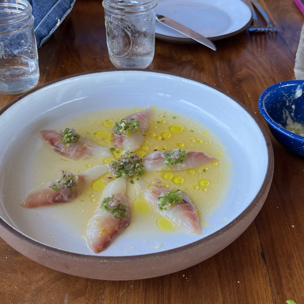Deckman's en el Mogor - Fish Crudo was delicious! - Modern European Near Me - San Antonio de Las Minas, BCN Deckman's en el Mogor - Fish Crudo was delicious! - Modern European Near Me - San Antonio de Las Minas, BCN