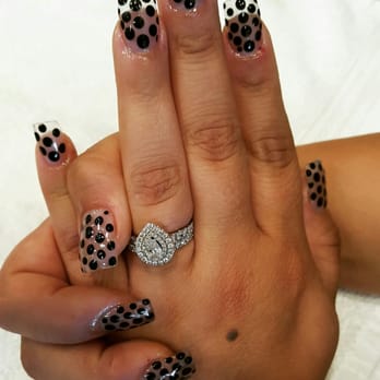 Tustin Nails Spa - Dip gel nails and gel black polka dots. - Nail Salons Near Me - Orange, California Tustin Nails Spa - Dip gel nails and gel black polka dots. - Nail Salons Near Me - Orange, California