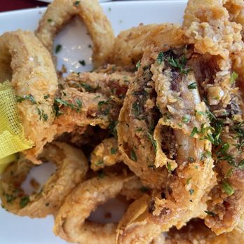 Marinelli's Authentic Italian Cuisine - Fried calamari appetizer - Italian Near Me - Henderson, Nevada