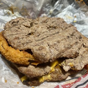 Carl's Jr - The entire night staff needs to be replaced. - Fast Food Near Me - Marysville, California