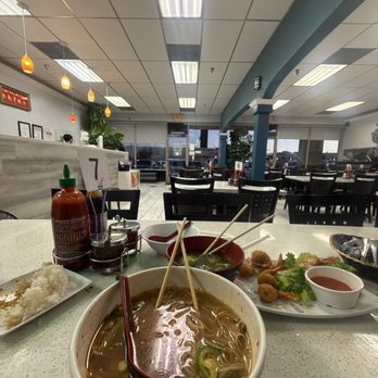 Pho Saigon Le - Vietnamese Near Me - Victorville, California