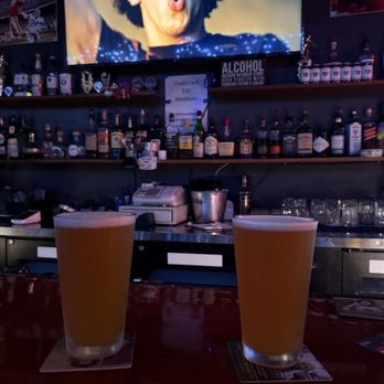 OneUp - Pool Halls Near Me - San Francisco, California OneUp - Pool Halls Near Me - San Francisco, California