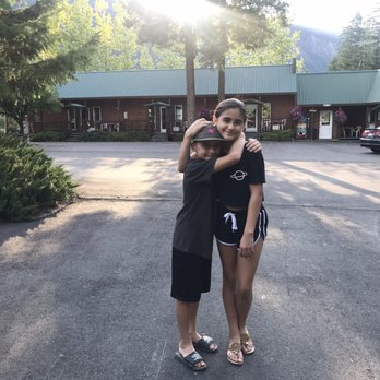 Riverfront Motel & Cabins - Hotels Near Me - Thompson Falls, Montana