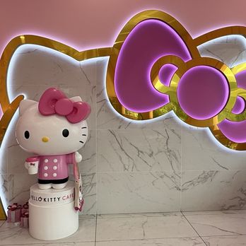 Hello Kitty Cafe - Photo op - Themed Cafes Near Me - Santa Clara, California