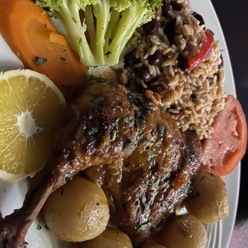 Primabel Bar & Restaurant - Bars Near Me - Newark, New Jersey
