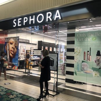 SEPHORA - Store front (across from Complete Kitchen) - Cosmetics & Beauty Supply Near Me - Honolulu, Hawaii SEPHORA - Store front (across from Complete Kitchen) - Cosmetics & Beauty Supply Near Me - Honolulu, Hawaii