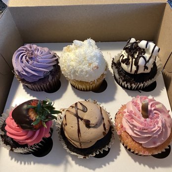 Jennivee’s Bakery - Half dozen cupcakes $27 (ube, coconut, rocky road, strawberry milkshake, choc tres leches, strawberry choc) - Desserts Near Me - Chicago, Illinois Jennivee’s Bakery - Half dozen cupcakes $27 (ube, coconut, rocky road, strawberry milkshake, choc tres leches, strawberry choc) - Desserts Near Me - Chicago, Illinois