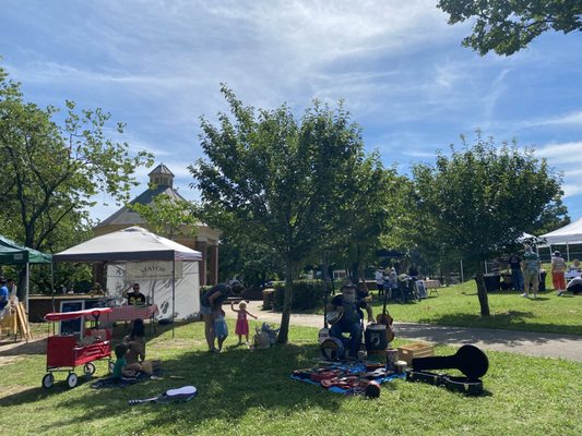 Birdhouse Farmers Market by null