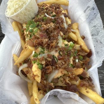 Shipgarten - Fries - Beer Gardens Near Me - Mclean, Virginia
