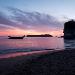 Hahei Horizon Bed and Breakfast - Made it to the beach for sunrise
