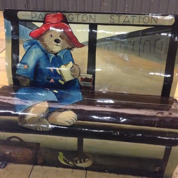 Paddington London - Bench right next to the statue - Train Stations Near Me - London, XGL Paddington London - Bench right next to the statue - Train Stations Near Me - London, XGL