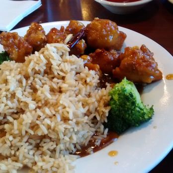 Chinatown Restaurant - General Tso's chicken - Szechuan Near Me - Sevierville, Tennessee