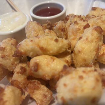 Yard House - Wisconsin Fried Cheese Curds - New American Near Me - Sarasota, Florida