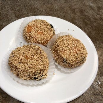369 Shanghai Dim Sum - pumpkin and sesame? - Dim Sum Near Me - Markham, Ontario