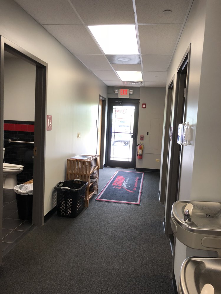 SNAP FITNESS Updated August 2024 4640 W Main St, West Dundee