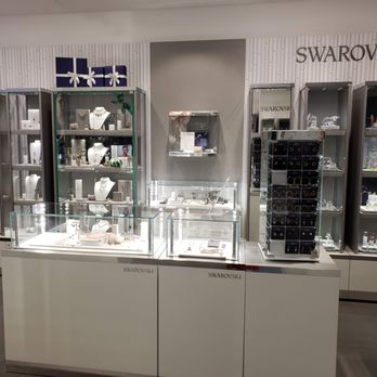 Swarovski - Jewelry Near Me - Montreal, Quebec Swarovski - Jewelry Near Me - Montreal, Quebec