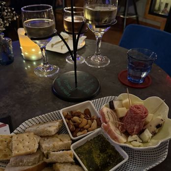 Vino Veritas - Champagne Flight - Wine Bars Near Me - Fulshear, Texas Vino Veritas - Champagne Flight - Wine Bars Near Me - Fulshear, Texas