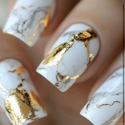Do you want to get this set of nails done? It's David here...