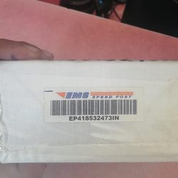 Canada Post Central & West Customer Service - My mom medicine.. Its vry impt... If u want u cn chk doctor slip whn u deliver at home.... Meficine is vry vry urgent