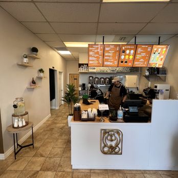 Bear Bubble Tea - Interior - Bubble Tea Near Me - Anchorage, Alaska