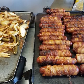 El Chamango - two pans of food on a table - Juice Bars & Smoothies Near Me - El Monte, California