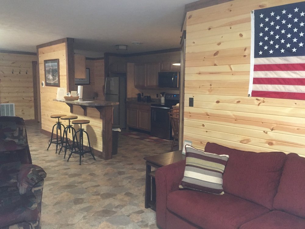 FOB DILLON LODGING Updated September 2024 322 Browning Fork Rd, Gilbert, West Virginia