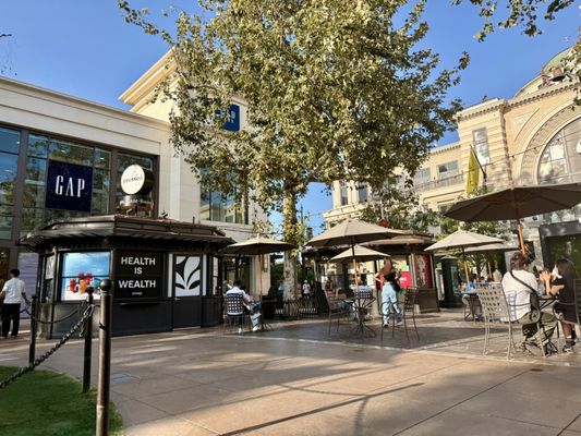 Beverly Grove by null