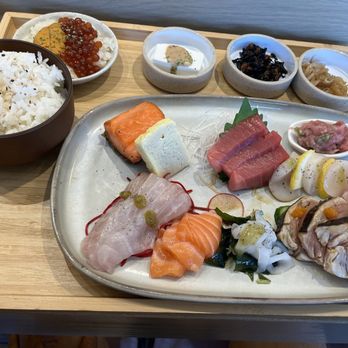 Akami Sushi - Sashimi premium set - Sushi Bars Near Me - Arcadia, California Akami Sushi - Sashimi premium set - Sushi Bars Near Me - Arcadia, California
